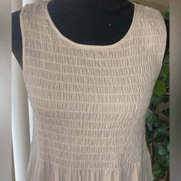 🆓Rose & Olive Babydoll Top🆓 - Picture 3 of 7